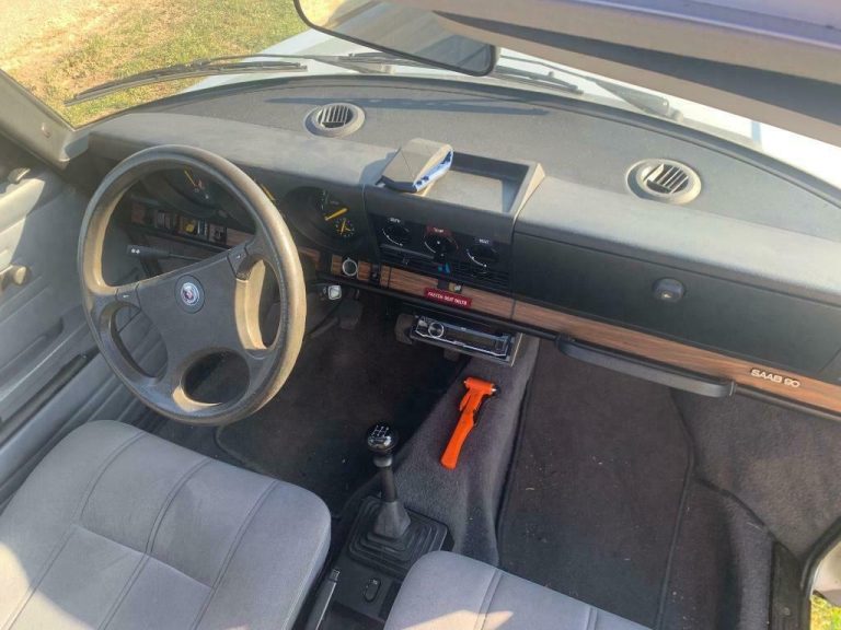 Saab 90 RL-89-PZ
